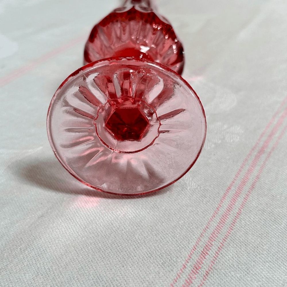 Vintage 12-inch Fenton Thumbprint Pink Column Stretch/Sling Vase - Picture 7 of 7